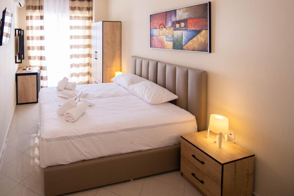 Hotel Zanzi — Hotel rooms in Durres, Durres