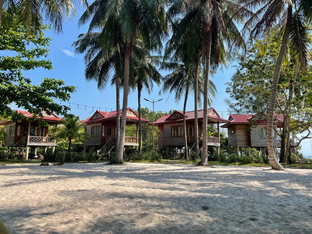 采邵海滩度假村 (Cay Sao Beach Resort)