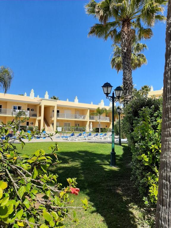 Flat Caballero, Guia