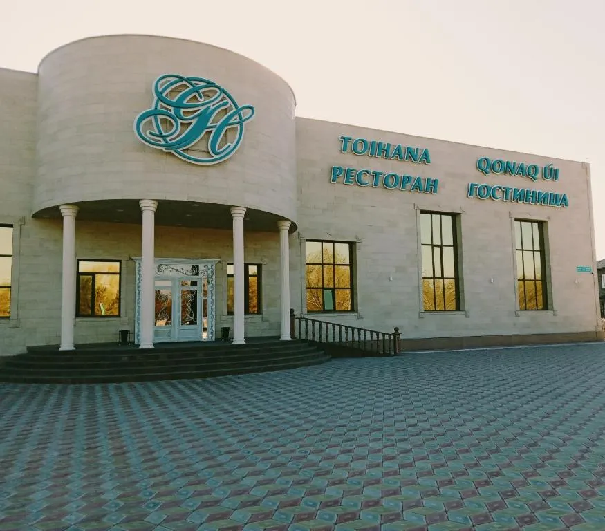 Grand Holiday Hall, hotel in Pavlodar