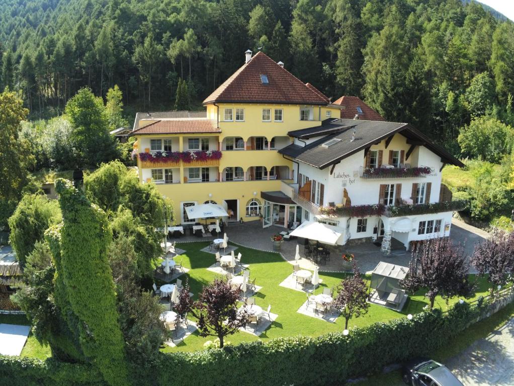 Landhotel Latscherhof - 1