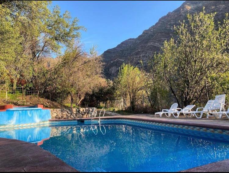 Lodge el Chilcal Cabanas con vista al rio photo