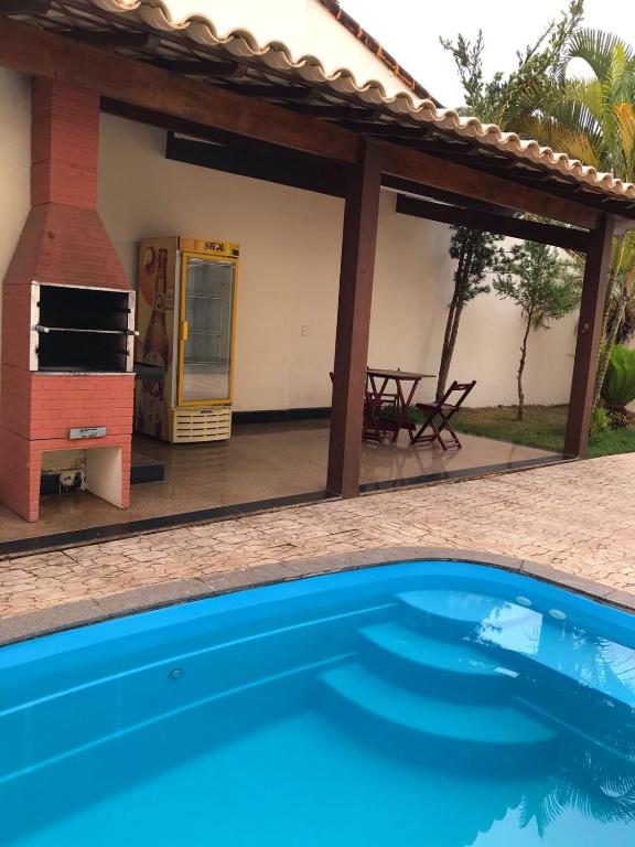 Sitio/casa com piscina