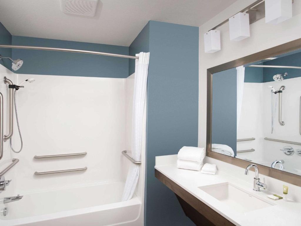 WoodSpring Suites Cedar Park - Austin North photo