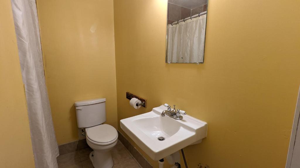 Canadian Inn photo