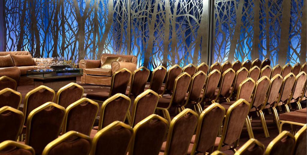 Tárgyalóterem/bálterem