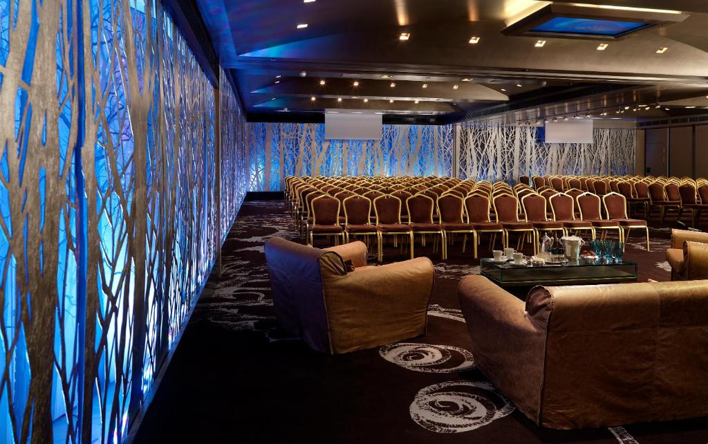 Tárgyalóterem/bálterem