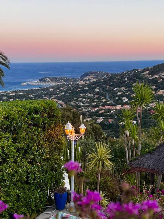 NOUVEAU ! Chambre d'Hôte Insolite PRIVEE " CŒURS DE PIRATES à BALI EN PROVENCE" SPA SAUNA MASSAGES dans cadre EXOTIQUE d'Aménagements EXTÉRIEURS D'EXCEPTION ÉTÉ comme HIVER BIENVENUE !!! - 4