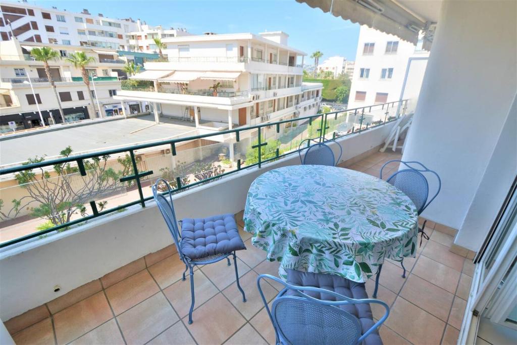 Flat in Juan - 4