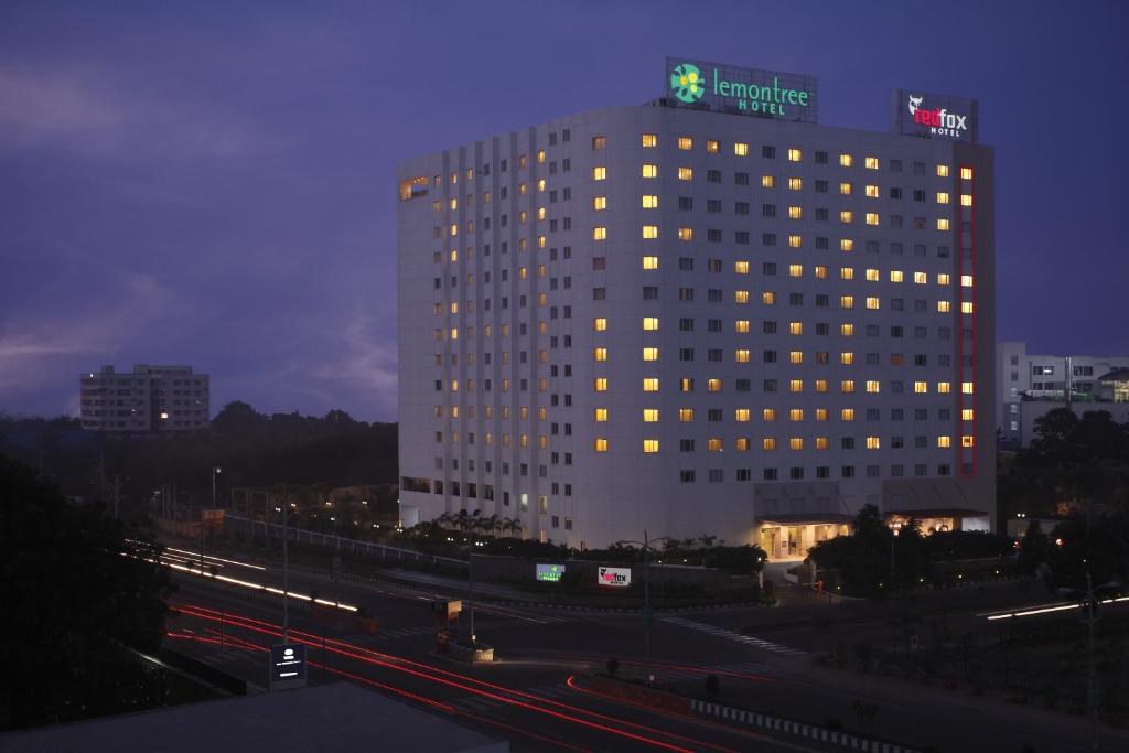 Lemon Tree Premier - Hitec City - Hyderabad photo