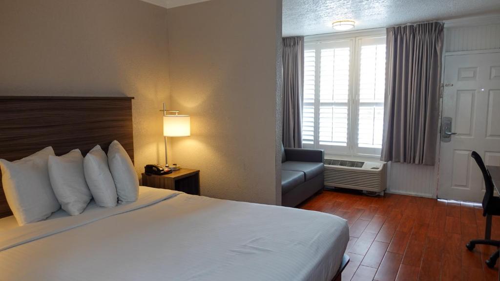 Melbourne All Suites Inn near I95 photo