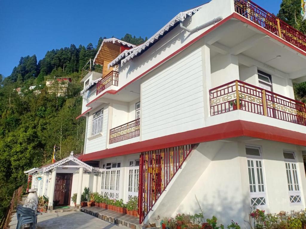 Hermit Retreat — Hotel in Darjeeling