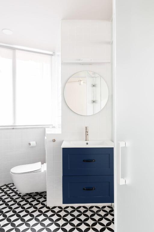 Modern & Chic Studio in the Heart of Tel-Aviv by Sea N' Rent photo