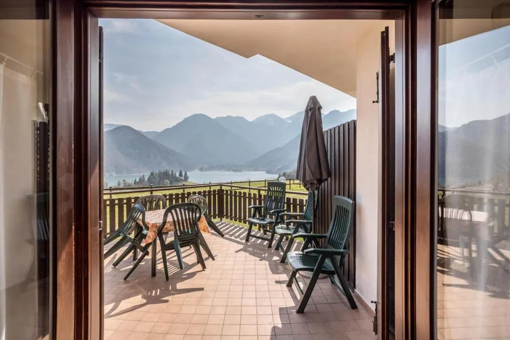 Appartamento Bellavista, hotel in Mezzolago