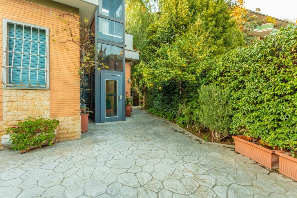 St Peter's Spacious 3 BDR with Private Parking and Garden photo