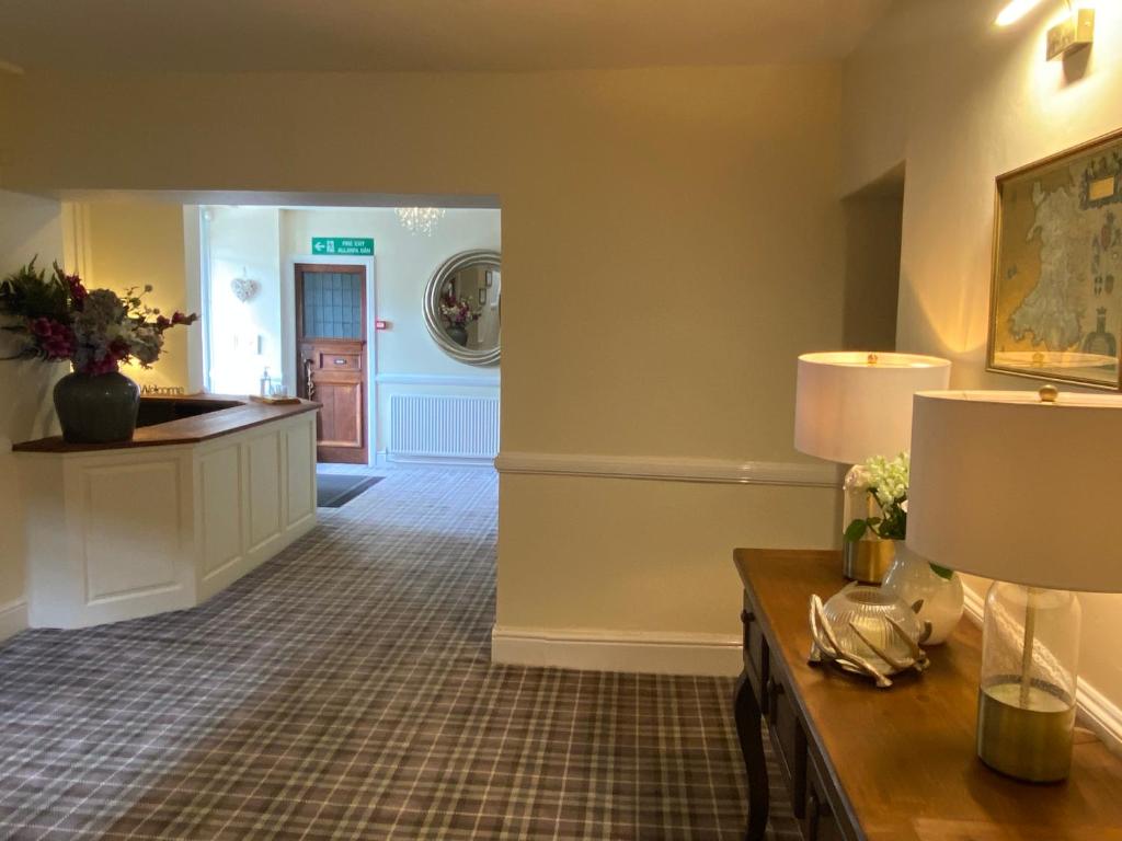 The Usk Guesthouse フロント・ロビー