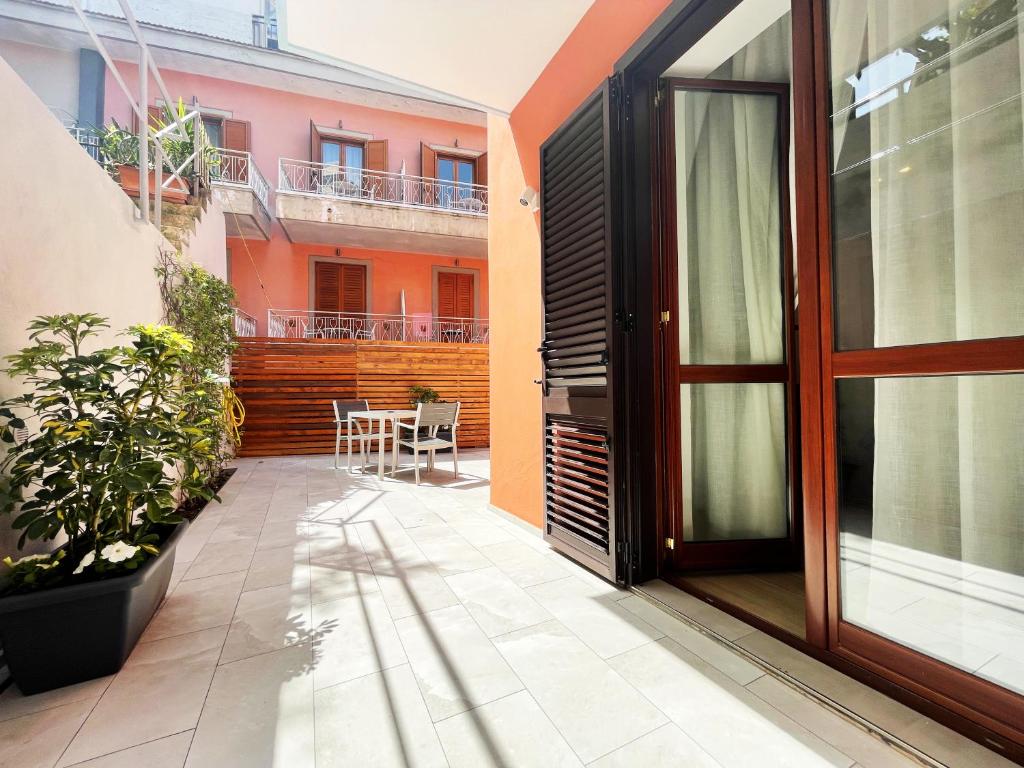 Sunny House photo