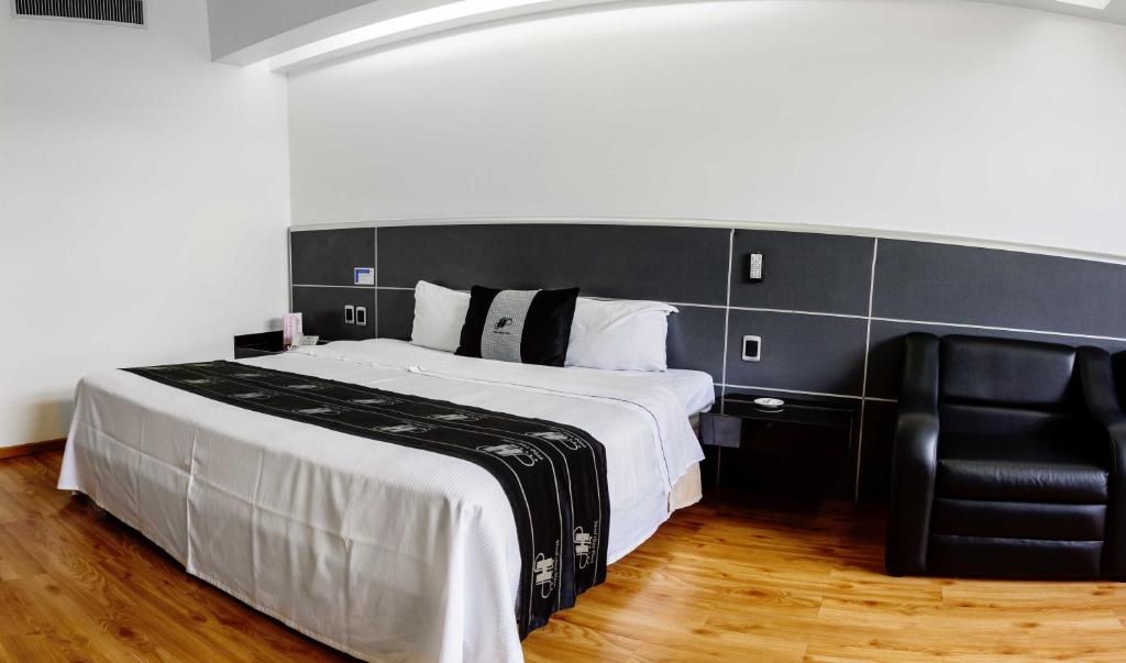 Hotel Ibiza Plaza - 3