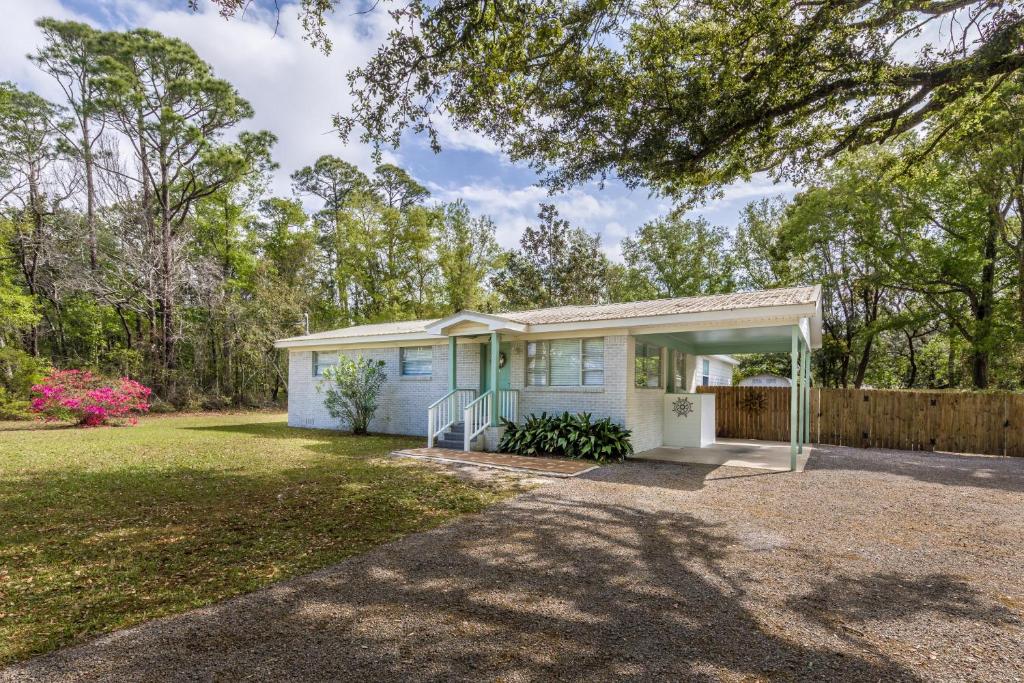 Dave's Escape, Orange Beach