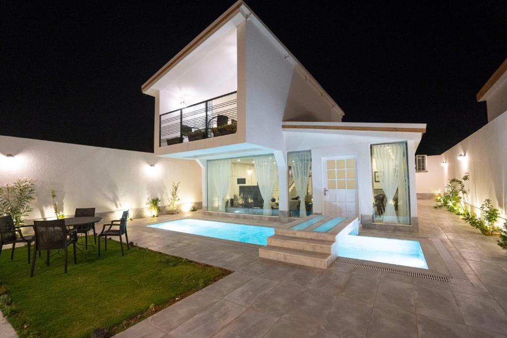Divon Chalets — Hotel in Al Mutayniyat