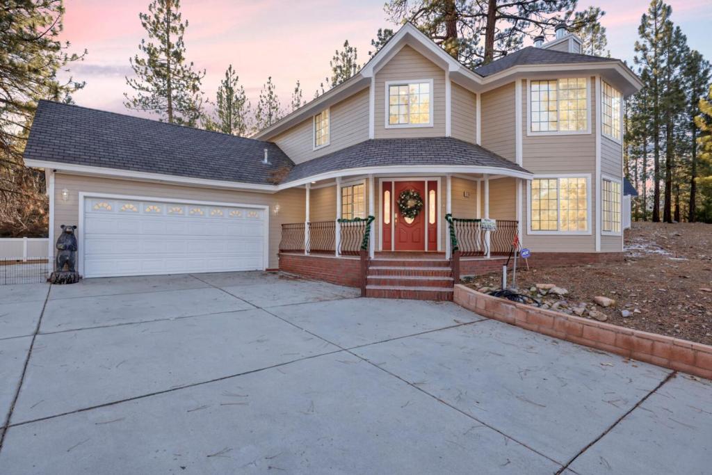 Mockingbird Getaway #2091 by Big Bear Vacations, Big Bear Lake