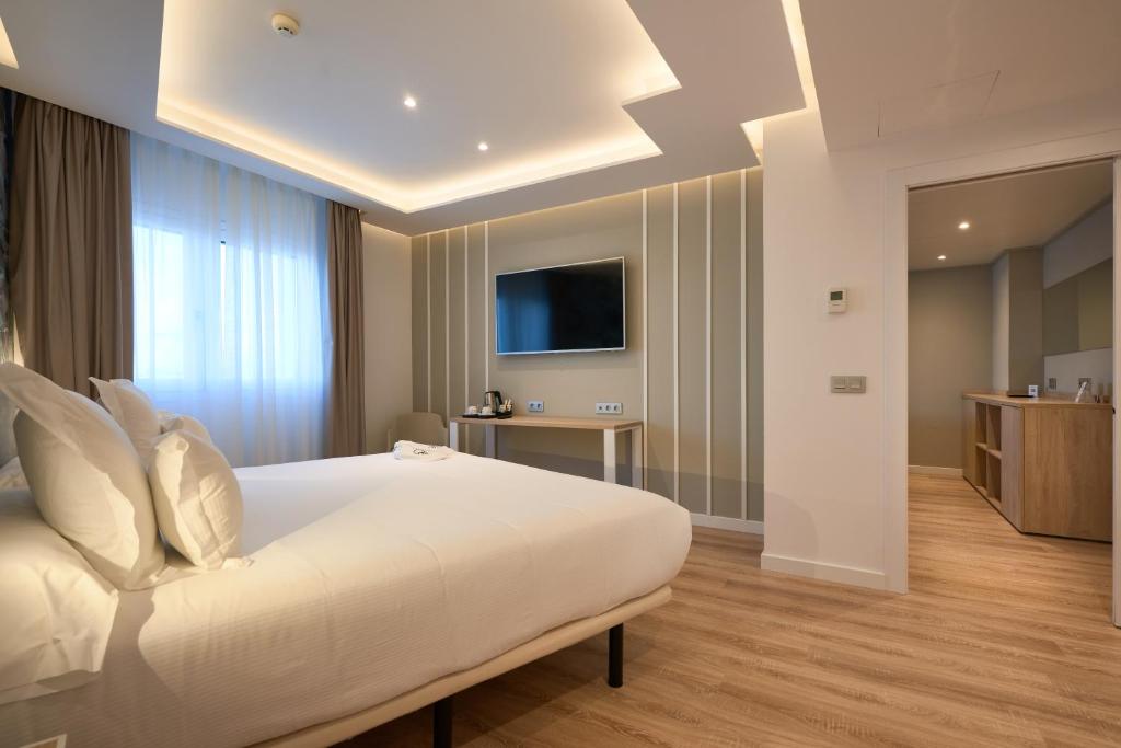 Monte Triana — Hotel rooms in Seville, Andalusia