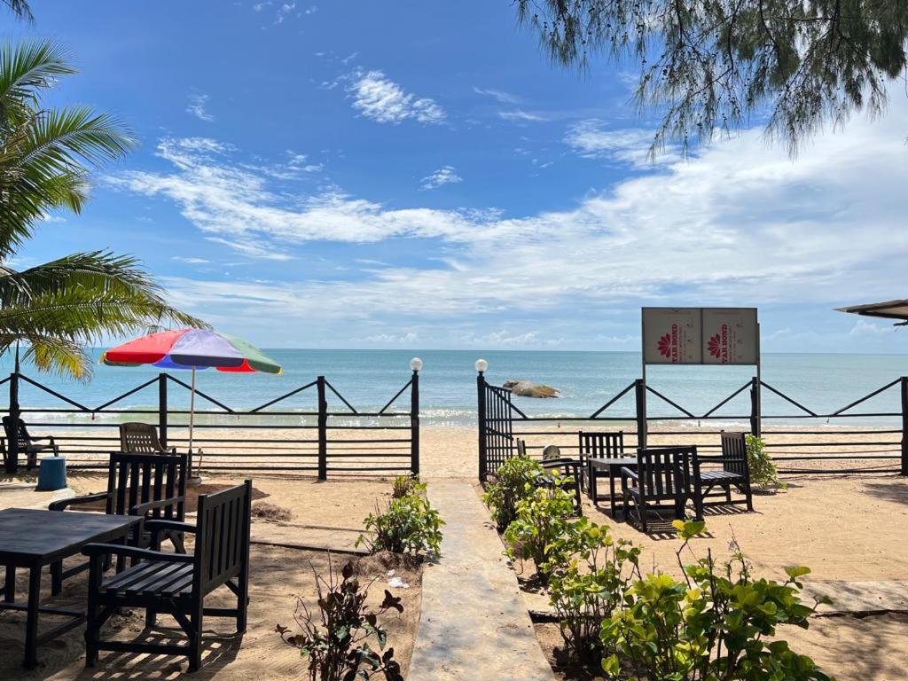 Tsunami Beach Hotel — Hotel in Arugam Bay