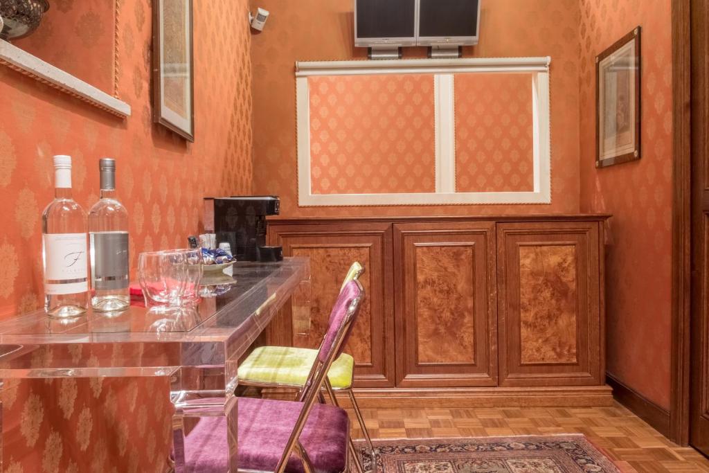 The Tailor's Suite - 2