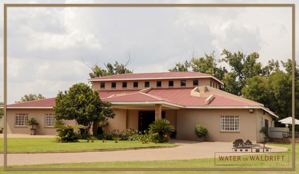 Water on Waldrift Guesthouse — Hotel in Vereeniging