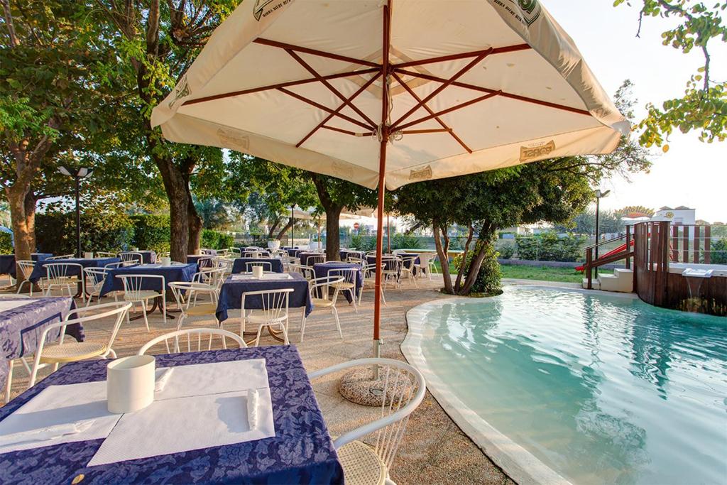 Hotel Eritrea — Hotel in Cesenatico
