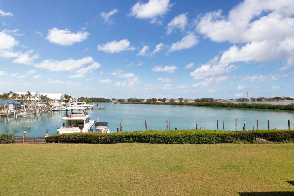 Majestic Marina Villa- 2 bedroom Village at Hawks Cay — Hotel in Duck Key (FL)