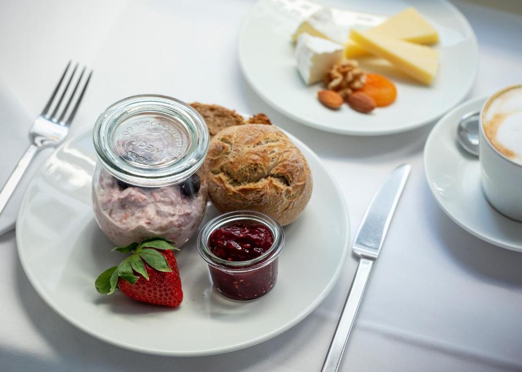 Dining Image