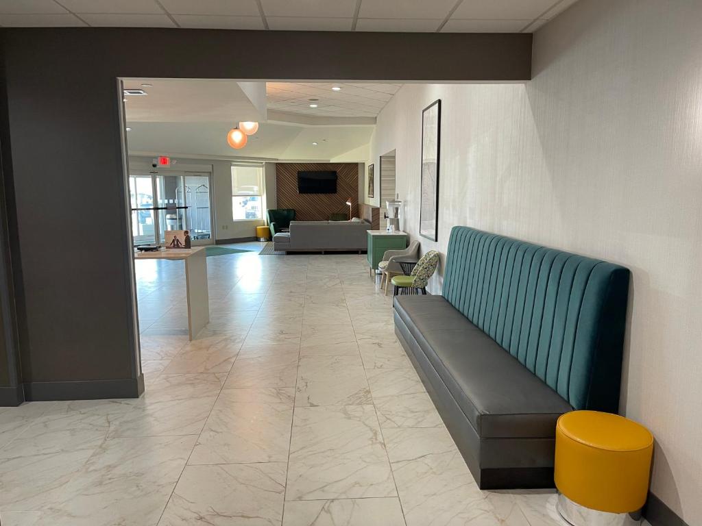 Holiday Inn Martinsburg photo