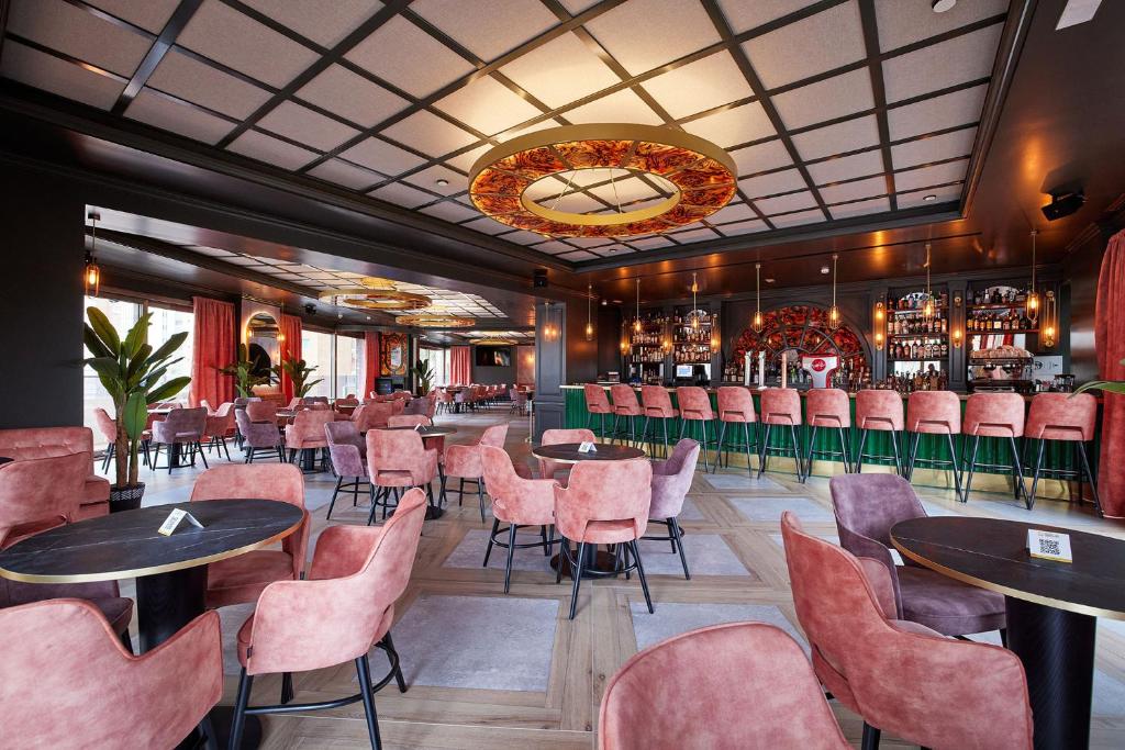 Hotel Gold Arcos 4 Sup - Modern Luxury Experience — Restaurant & bars in Benidorm, Valencian Community