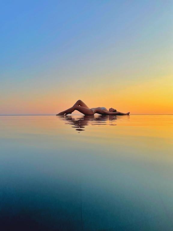 Vivid Blue Serenity Resort photo