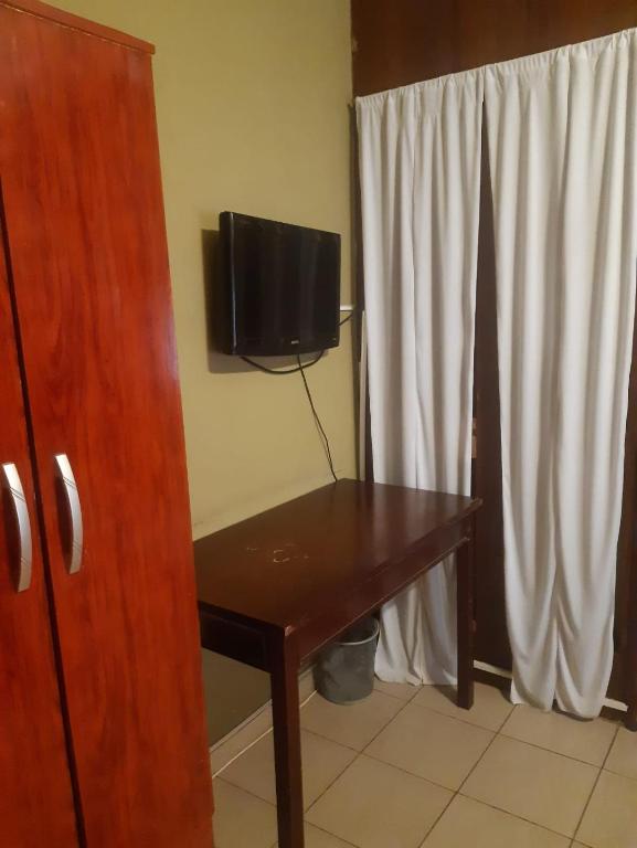 Hotel Duclout Confort Inn photo