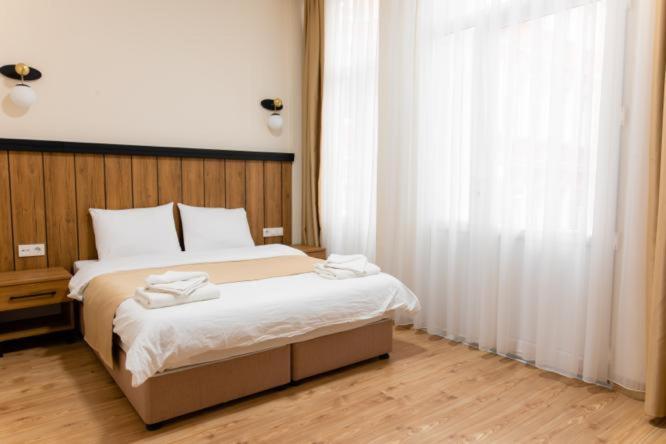 La Pera Suites photo