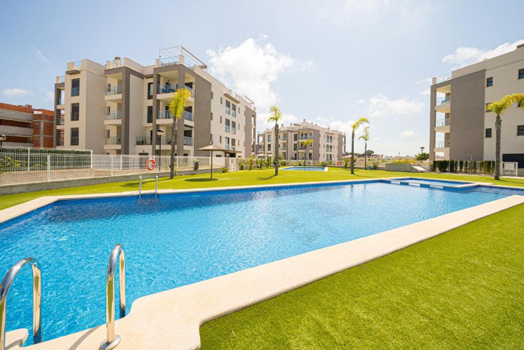 Valentino, Orihuela Costa