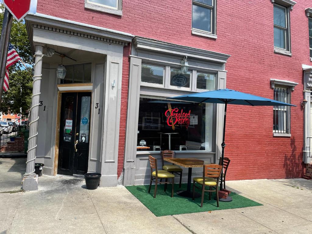Downtown Suite - Close to Topgolf, Horseshoe Casino, UM Baltimore photo