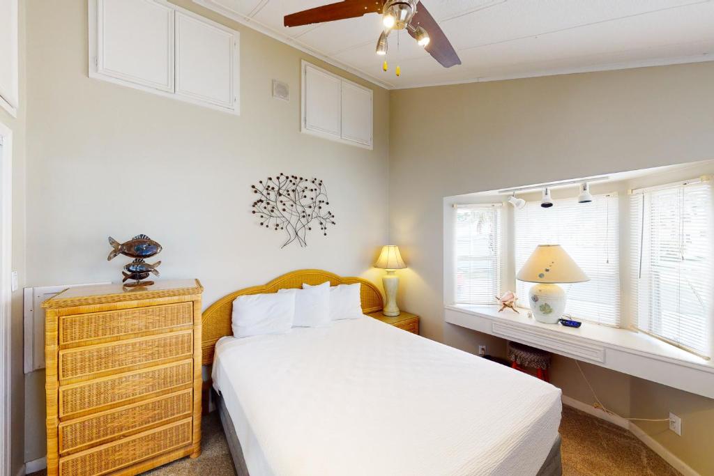 Long Island Village Unit 347 photo