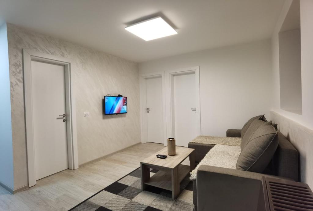 KRAGUJ apartman 2 - 3