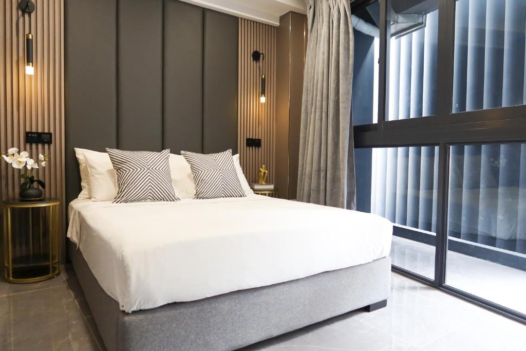 Recharge Residences Studio Apartment & Suites