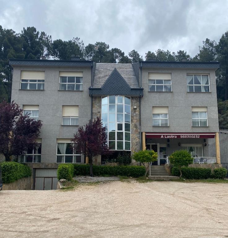 A lastra, Villamartín