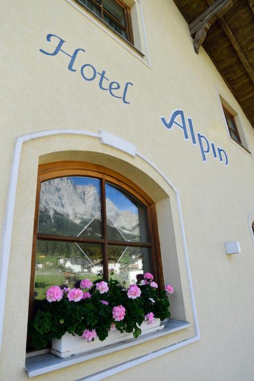 Hotel Alpin - 3