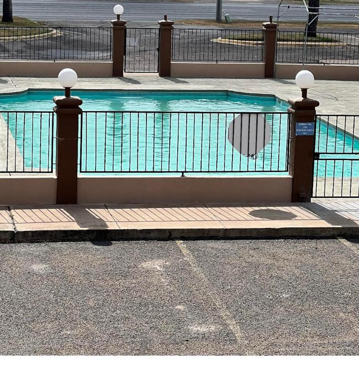 Executive Inn Mercedes Weslaco photo