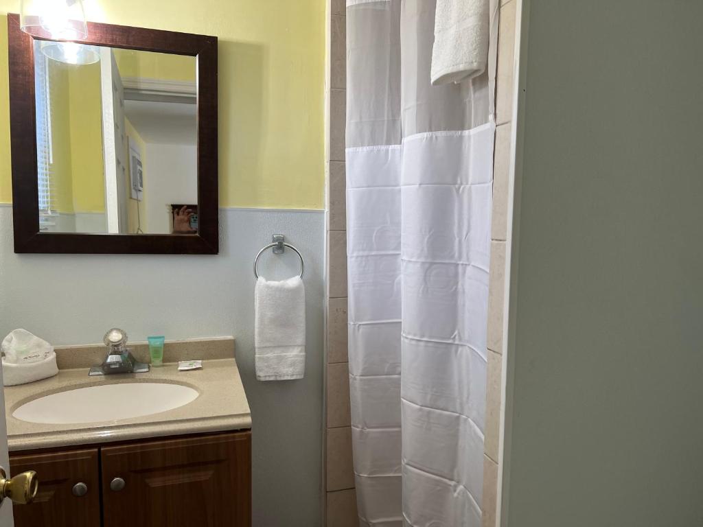 Budget Inn Motel Suites Somers Point photo