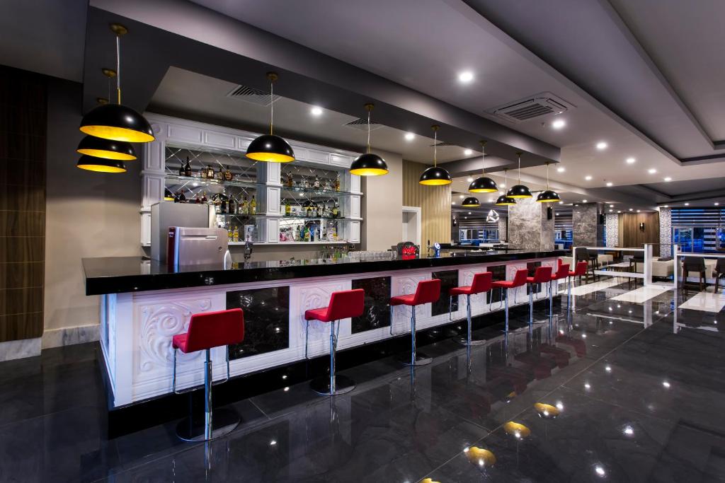 Eftalia Ocean — Restaurant & bars in Turkler