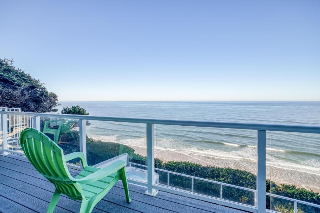 Sunset House, Lincoln City