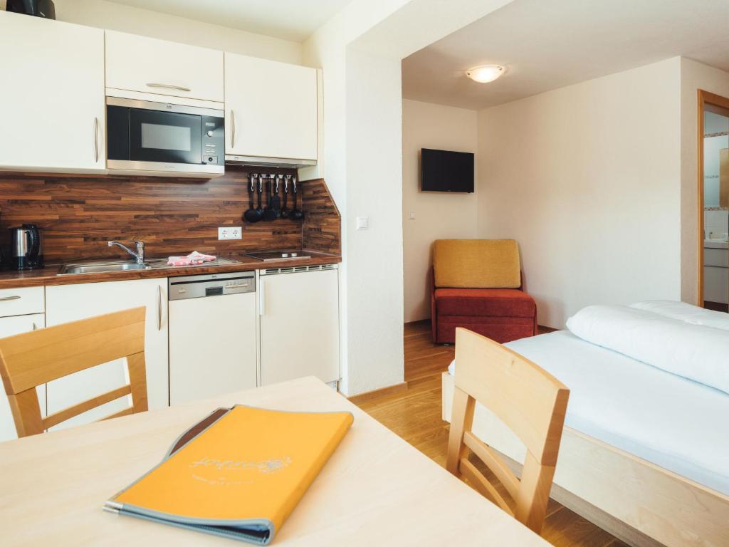 Apartment Ladis-8 by Interhome - 3