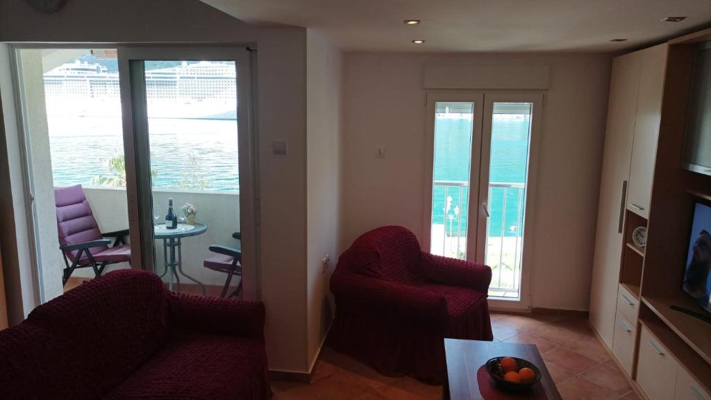 Magic flat by the sea Zoja - 2